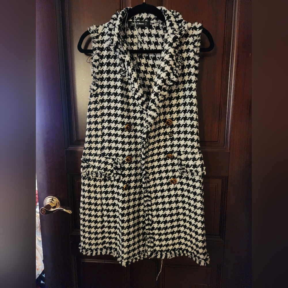 Houndstooth vest